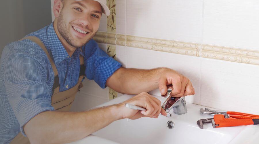 Professional clogged drains services in Castell, TX